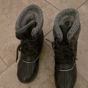 size 6 (PERFECT FOR SKIING)